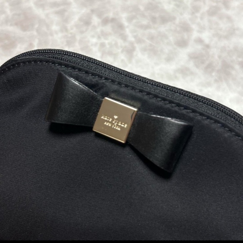 Kate Spade - New Yrok Veranda Place - Annabella - Geranium - Cosmetic Case